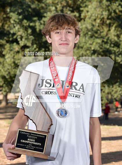 Thumbnail 1 in CIF State Cross Country Championships (Boys Awards) photogallery.