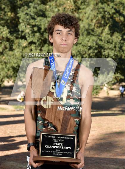 Thumbnail 1 in CIF State Cross Country Championships (Boys Awards) photogallery.