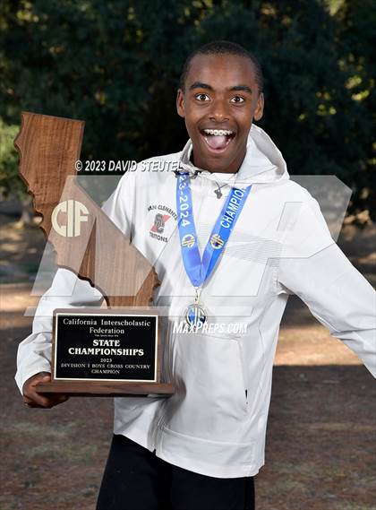 Thumbnail 1 in CIF State Cross Country Championships (Boys Awards) photogallery.