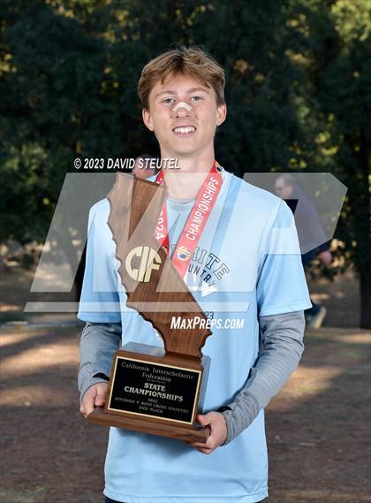 Thumbnail 1 in CIF State Cross Country Championships (Boys Awards) photogallery.