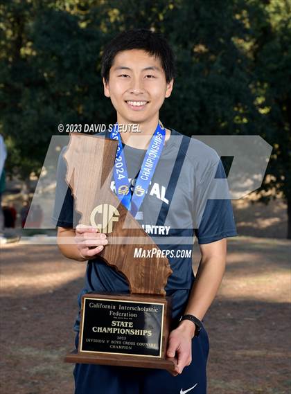 Thumbnail 1 in CIF State Cross Country Championships (Boys Awards) photogallery.