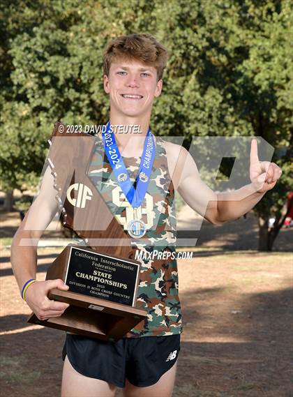 Thumbnail 2 in CIF State Cross Country Championships (Boys Awards) photogallery.