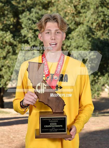 Thumbnail 1 in CIF State Cross Country Championships (Boys Awards) photogallery.