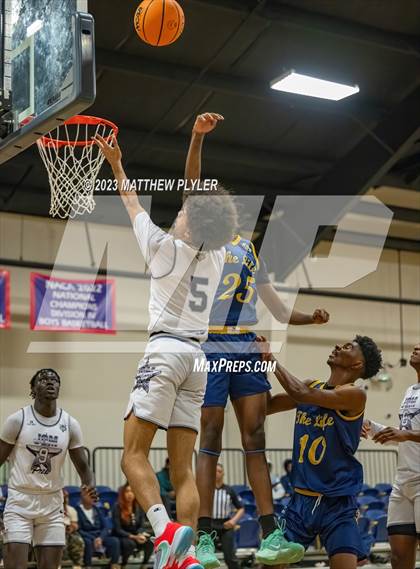 Thumbnail 1 in New Life Christian Academy vs. James Cardinal McGuigan (Veterans Showcase) photogallery.