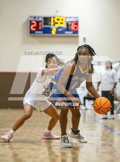 Thumbnail 1 in New Life Christian Academy vs. James Cardinal McGuigan (Veterans Showcase) photogallery.