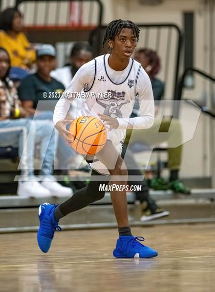 Thumbnail 2 in New Life Christian Academy vs. James Cardinal McGuigan (Veterans Showcase) photogallery.