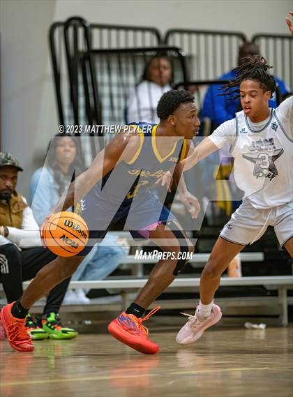 Thumbnail 1 in New Life Christian Academy vs. James Cardinal McGuigan (Veterans Showcase) photogallery.