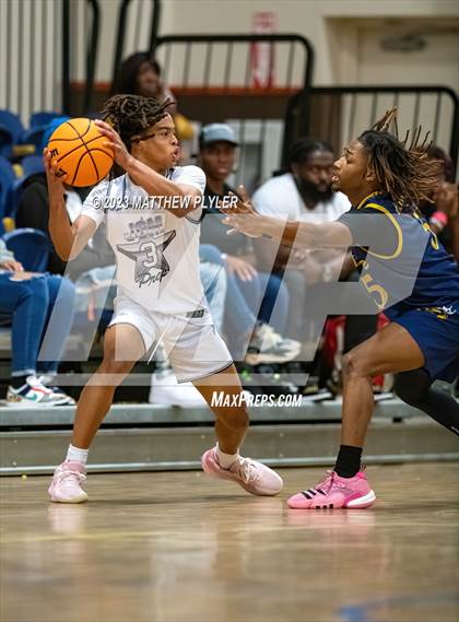Thumbnail 2 in New Life Christian Academy vs. James Cardinal McGuigan (Veterans Showcase) photogallery.