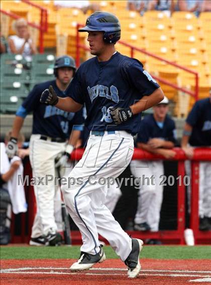 Thumbnail 1 in Dixie Heights vs Boone Co. (KHSAA 9th Region Final) photogallery.