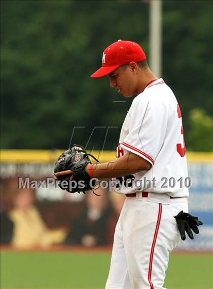 Thumbnail 1 in Dixie Heights vs Boone Co. (KHSAA 9th Region Final) photogallery.