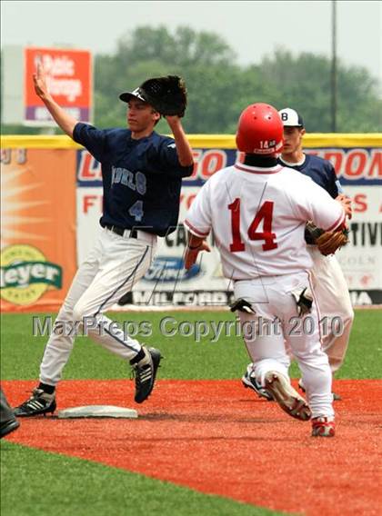 Thumbnail 2 in Dixie Heights vs Boone Co. (KHSAA 9th Region Final) photogallery.