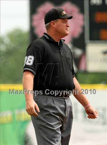 Thumbnail 1 in Dixie Heights vs Boone Co. (KHSAA 9th Region Final) photogallery.