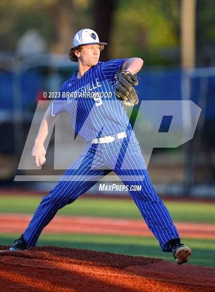 Thumbnail 2 in Alexander Central @ Mooresville photogallery.