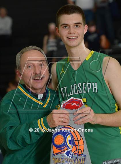 Thumbnail 2 in St. Joseph vs. Flintridge Prep (CIF SS 5AA Final)  photogallery.