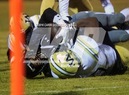 Thumbnail 3 in Walter M. Williams @ Havelock  (NCHSAA 3A 1st Round) photogallery.