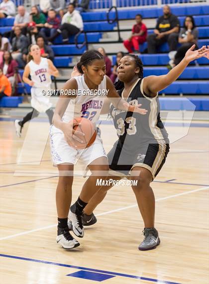 Thumbnail 1 in Greer @ Byrnes photogallery.