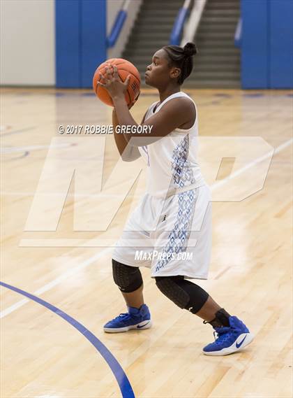 Thumbnail 1 in Greer @ Byrnes photogallery.
