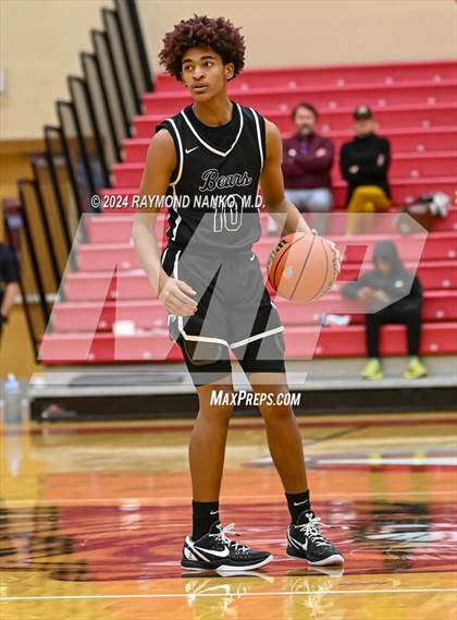 Thumbnail 2 in Lawrence Central vs Bloomington North (Fishers Holiday Classic)  photogallery.
