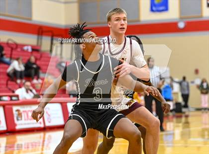 Thumbnail 2 in Lawrence Central vs Bloomington North (Fishers Holiday Classic)  photogallery.