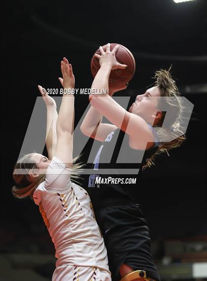 Thumbnail 2 in Clovis North vs. Clovis West (CIF Open Division Championship) photogallery.
