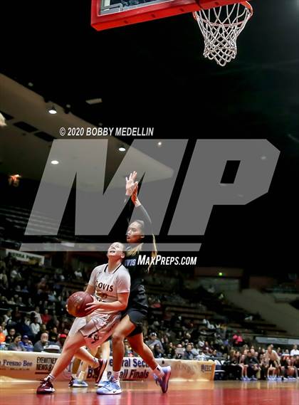 Thumbnail 3 in Clovis North vs. Clovis West (CIF Open Division Championship) photogallery.