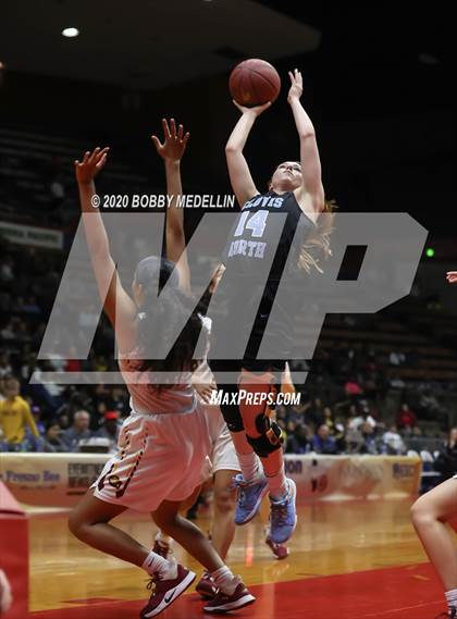 Thumbnail 3 in Clovis North vs. Clovis West (CIF Open Division Championship) photogallery.