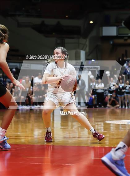 Thumbnail 3 in Clovis North vs. Clovis West (CIF Open Division Championship) photogallery.