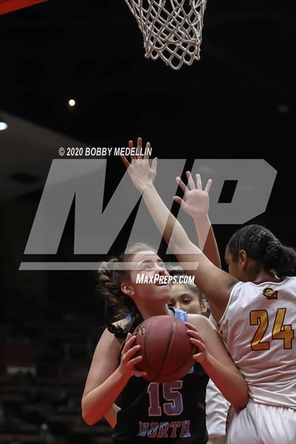 Thumbnail 1 in Clovis North vs. Clovis West (CIF Open Division Championship) photogallery.