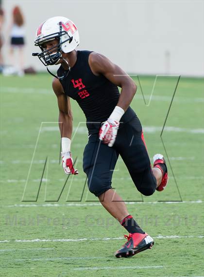 Thumbnail 2 in Rowlett vs Lake Highlands photogallery.