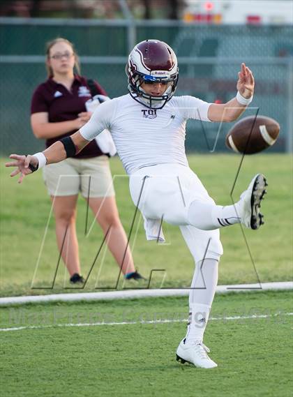Thumbnail 1 in Rowlett vs Lake Highlands photogallery.