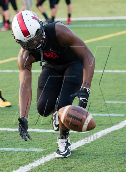 Thumbnail 3 in Rowlett vs Lake Highlands photogallery.