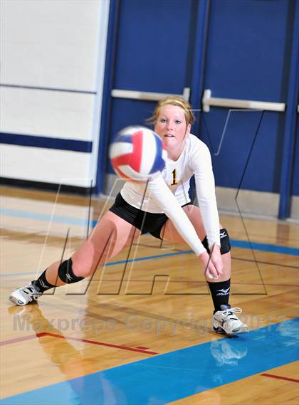 Thumbnail 3 in Clayton vs. Luck (WIAA D4 Sectional Final)  photogallery.