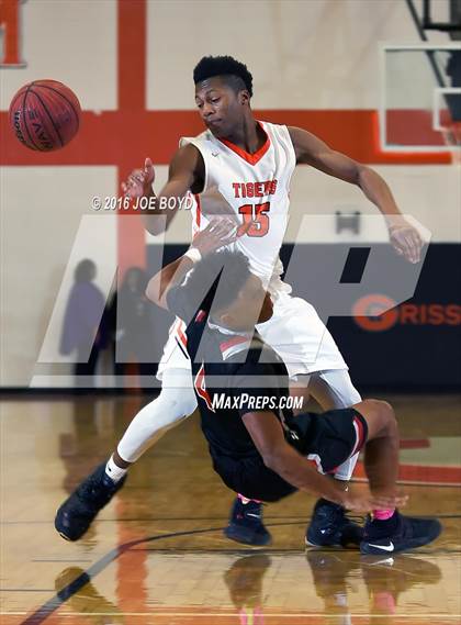 Thumbnail 2 in Hewitt-Trussville @ Grissom photogallery.