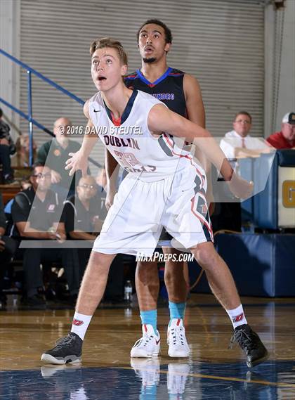 Thumbnail 1 in San Leandro vs. Dublin (Gridley Invitational) photogallery.