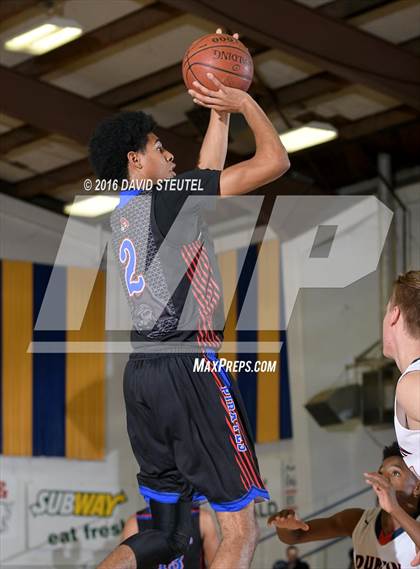 Thumbnail 2 in San Leandro vs. Dublin (Gridley Invitational) photogallery.