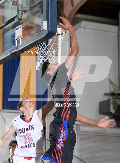 Thumbnail 3 in San Leandro vs. Dublin (Gridley Invitational) photogallery.