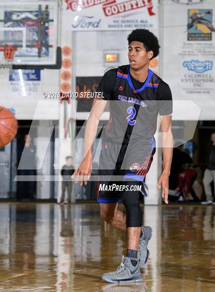 Thumbnail 2 in San Leandro vs. Dublin (Gridley Invitational) photogallery.