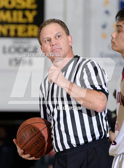 Thumbnail 3 in San Leandro vs. Dublin (Gridley Invitational) photogallery.