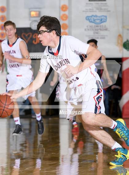 Thumbnail 1 in San Leandro vs. Dublin (Gridley Invitational) photogallery.