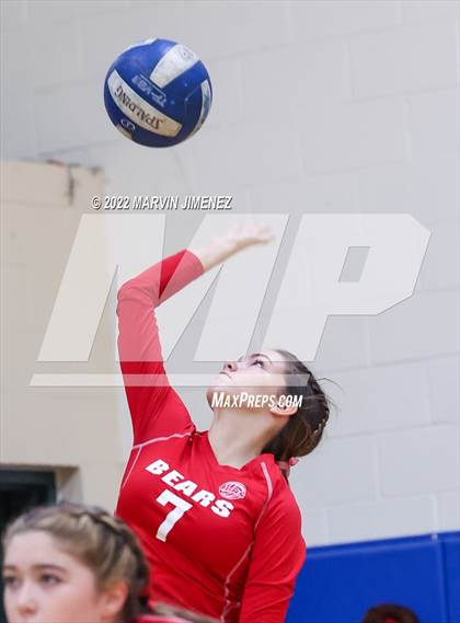 Thumbnail 2 in Burroughs vs Campbell Hall (Burbank JV Tournament) photogallery.