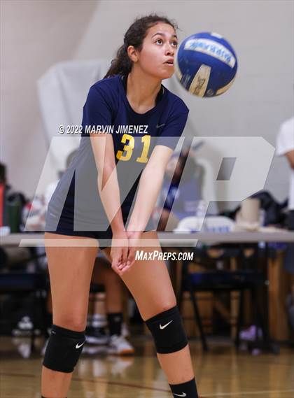 Thumbnail 3 in Burroughs vs Campbell Hall (Burbank JV Tournament) photogallery.