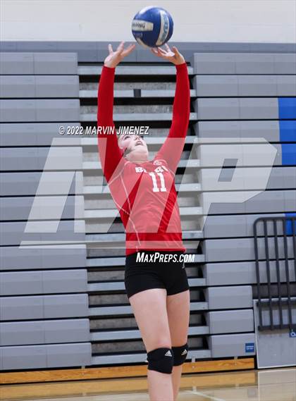 Thumbnail 3 in Burroughs vs Campbell Hall (Burbank JV Tournament) photogallery.