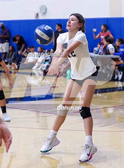 Thumbnail 2 in Burroughs vs Campbell Hall (Burbank JV Tournament) photogallery.