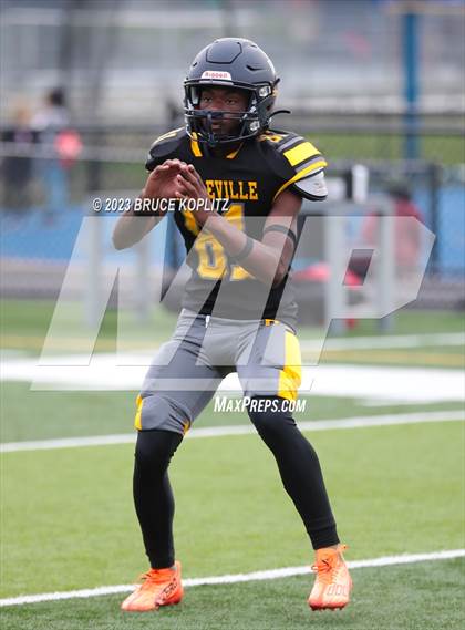 Thumbnail 3 in Millburn @ Belleville photogallery.