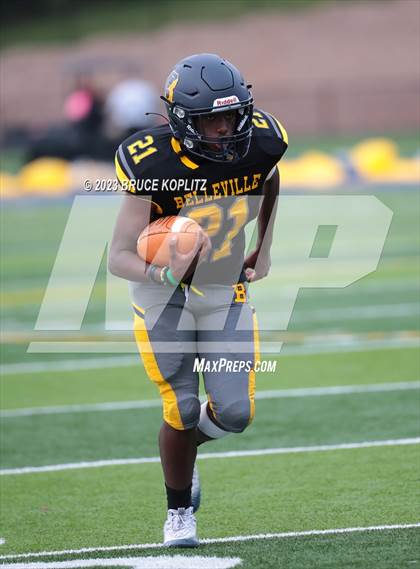 Thumbnail 3 in Millburn @ Belleville photogallery.