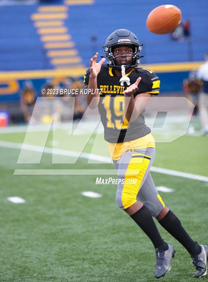 Thumbnail 3 in Millburn @ Belleville photogallery.