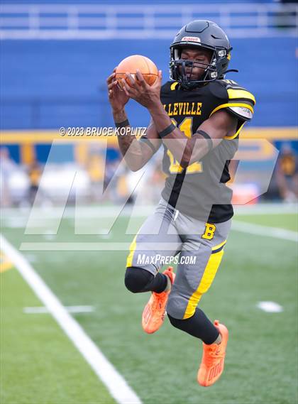 Thumbnail 2 in Millburn @ Belleville photogallery.