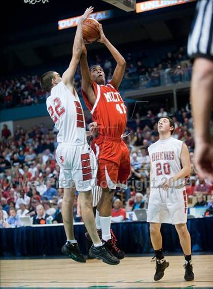 Thumbnail 1 in Hoosac Valley vs. Milton (MIAA D2 Final) photogallery.