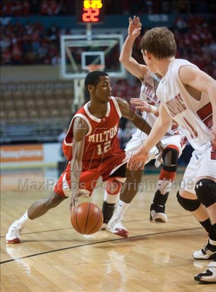 Thumbnail 3 in Hoosac Valley vs. Milton (MIAA D2 Final) photogallery.