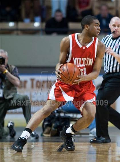 Thumbnail 1 in Hoosac Valley vs. Milton (MIAA D2 Final) photogallery.